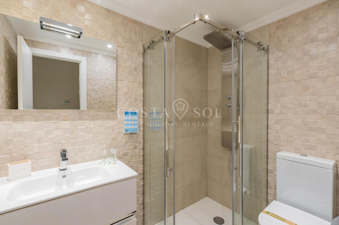 Puerto Marina-Benalmadena Luxury Apartment Dentro De La Isla Exteriör bild